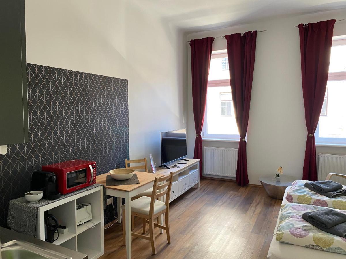 Studio & Apartments Near Reumannplatz 비엔나 외부 사진